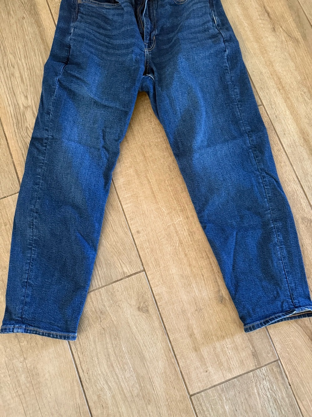 American Eagle Outfitters women’s Indigo Straight Jeans - Picture 2 of 8